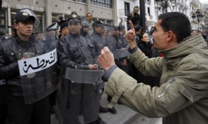 Ποιες οι επιπτώσεις από τις εξελίξεις στην Τυνησία